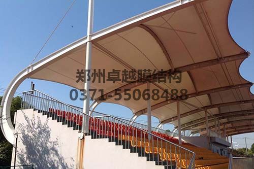 膜布、附件及鋼索安裝