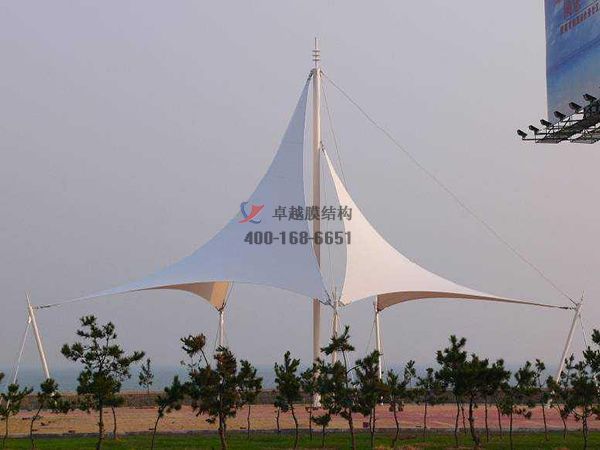 株洲<font color='red'>張拉膜結構</font>景觀小品【案例圖片】 　　