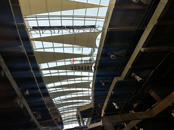 威?；@球場膜結(jié)構(gòu)罩棚【設(shè)計安裝】