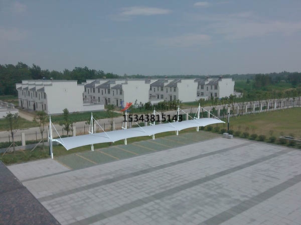 獨(dú)山膜結(jié)構(gòu)停車棚【遮陽棚廠家】生產(chǎn)設(shè)計