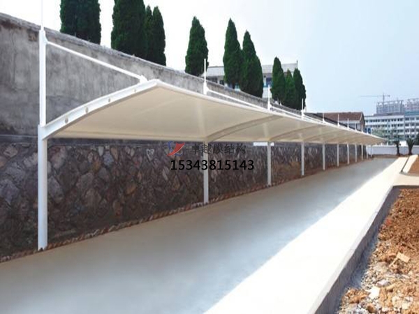 <font color='red'>膜結(jié)構(gòu)車(chē)棚</font>帶來(lái)了那些便利