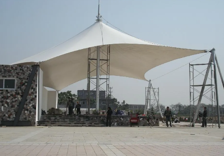 不看不知道，<font color='red'>膜結構車棚</font>的好處這么多