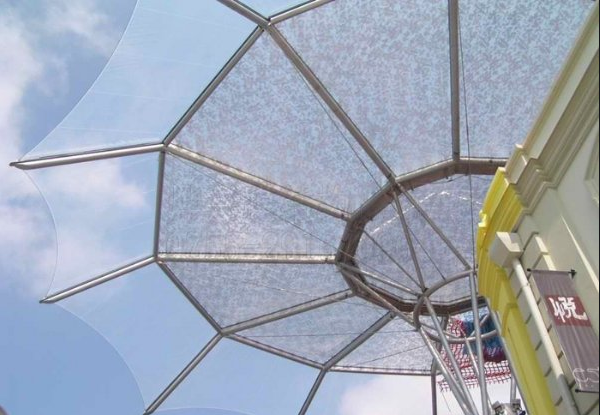 探索PTFE的獨(dú)特性能：耐腐蝕、低摩擦和高溫穩(wěn)定性