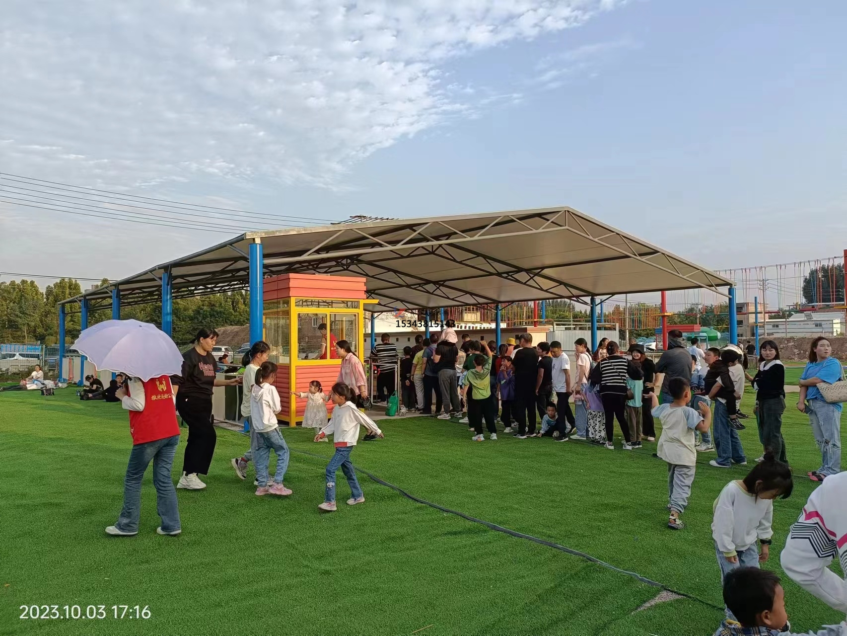 三門(mén)峽戶(hù)外網(wǎng)紅親子樂(lè)園遮陽(yáng)棚生產(chǎn)